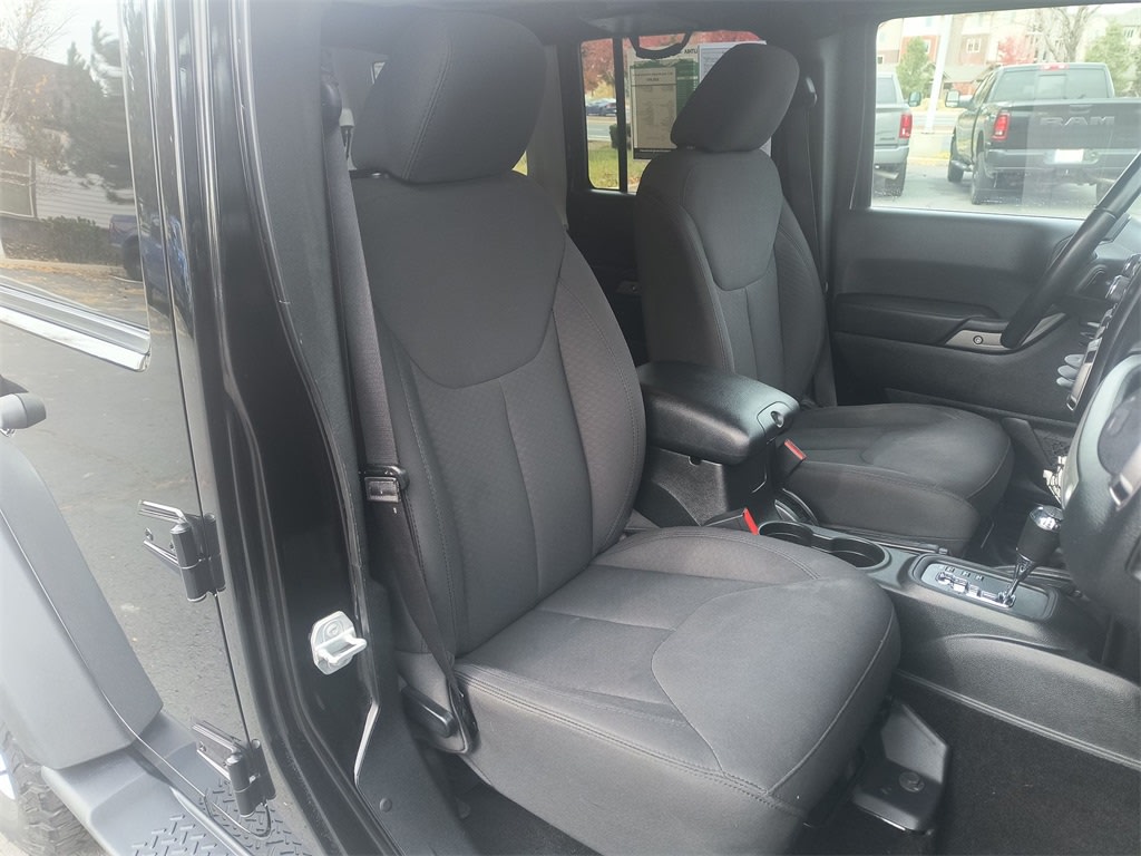 Thumbnail: 2017 Jeep Wrangler - 9