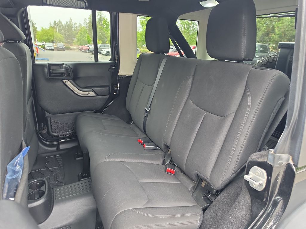 Thumbnail: 2015 Jeep Wrangler - 11