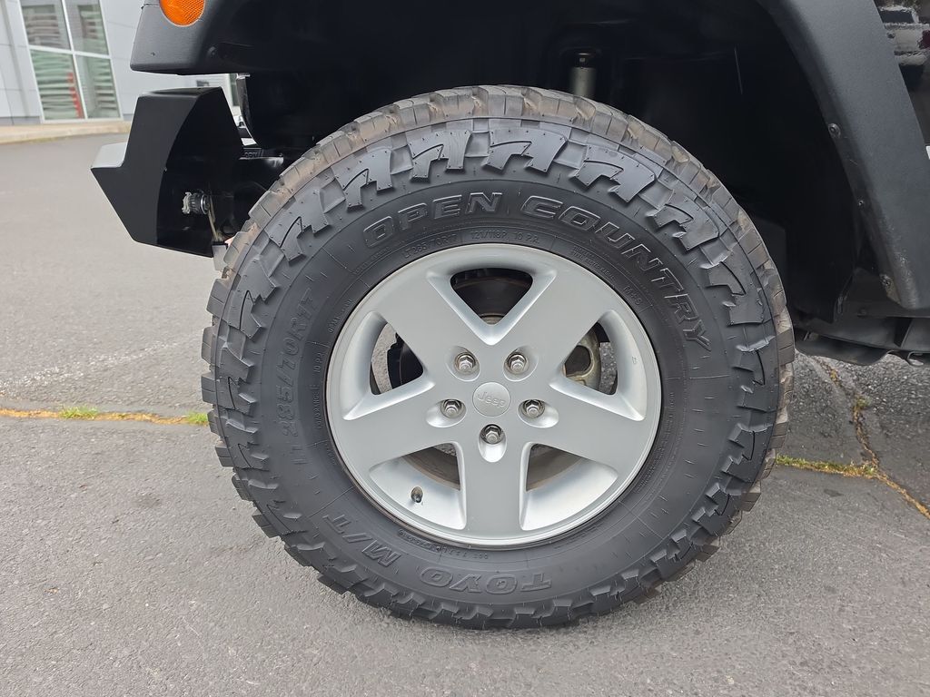 Thumbnail: 2015 Jeep Wrangler - 7