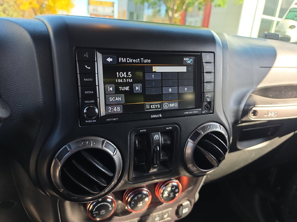 Thumbnail: 2018 Jeep Wrangler - 12