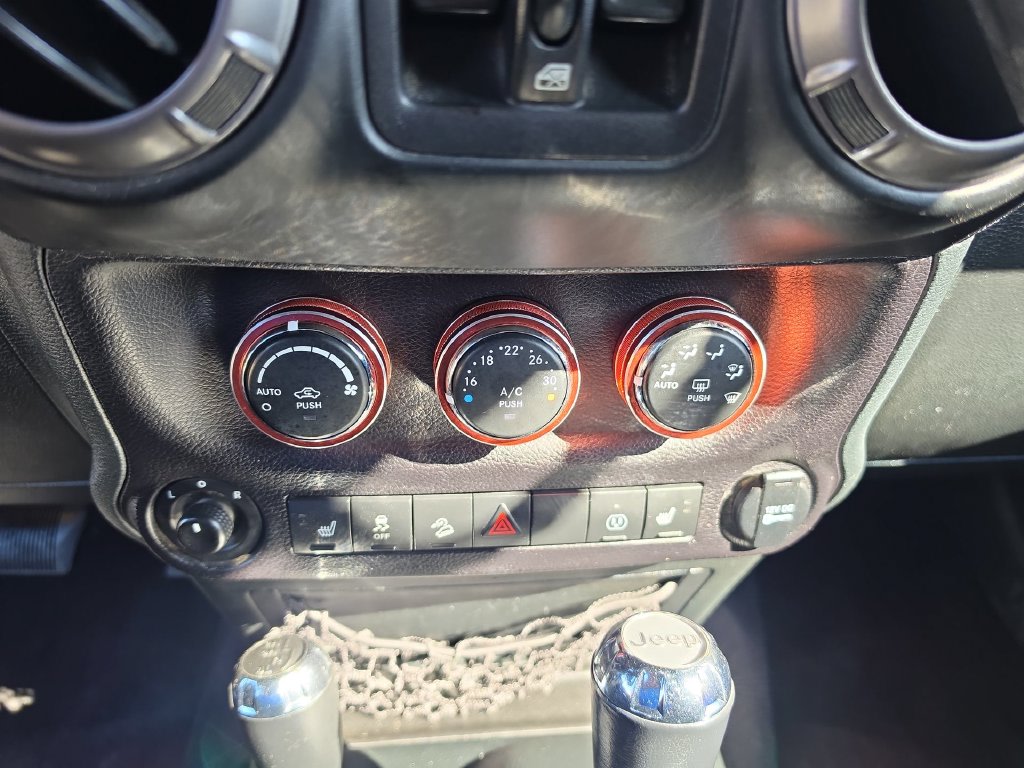 Thumbnail: 2018 Jeep Wrangler - 24