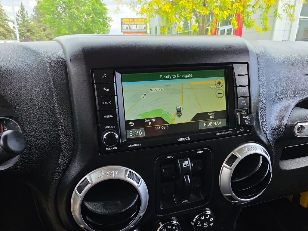 Thumbnail: 2015 Jeep Wrangler - 22
