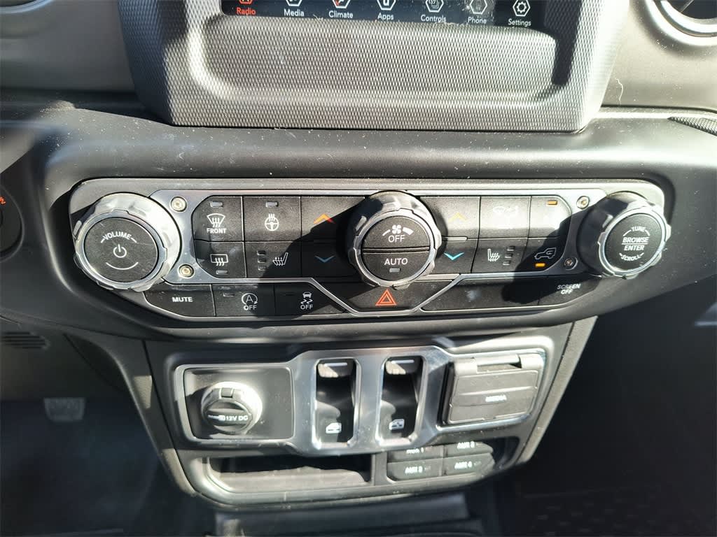 Thumbnail: 2022 Jeep Wrangler - 22