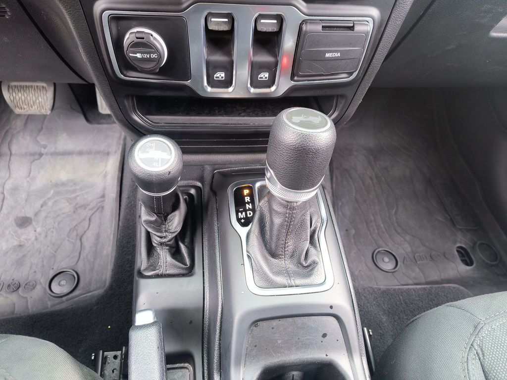 Thumbnail: 2020 Jeep Wrangler - 13