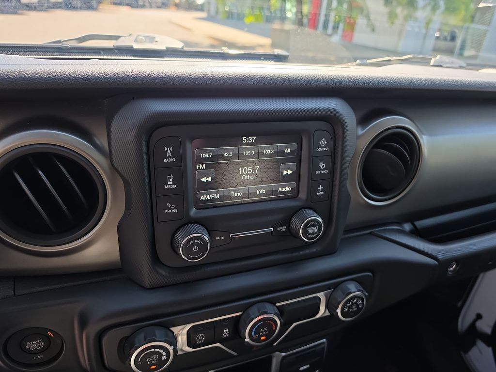 Thumbnail: 2018 Jeep Wrangler - 9