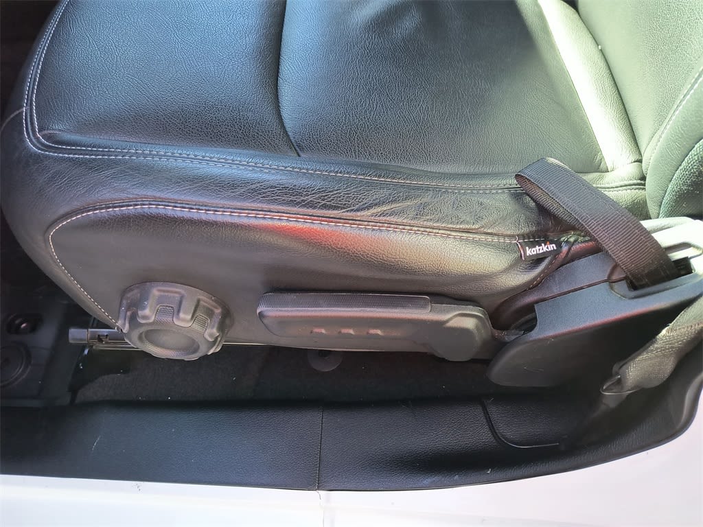 Thumbnail: 2021 Jeep Wrangler - 20