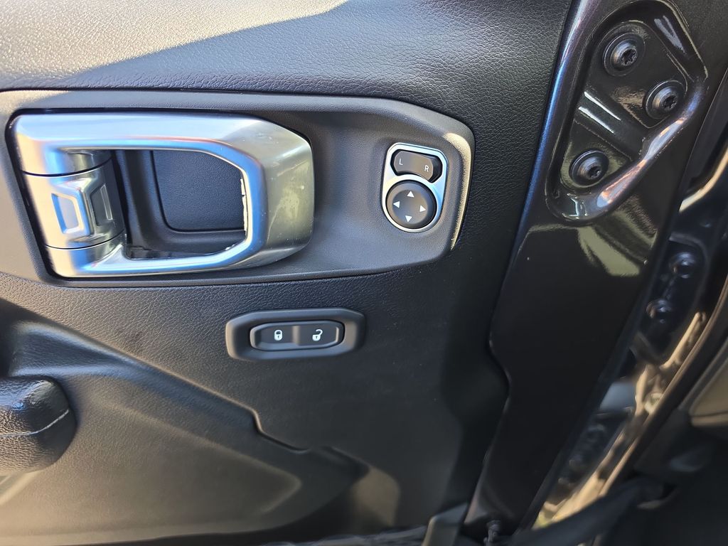 Thumbnail: 2023 Jeep Wrangler - 21