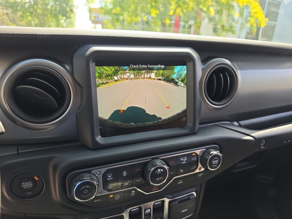 Thumbnail: 2023 Jeep Wrangler - 22