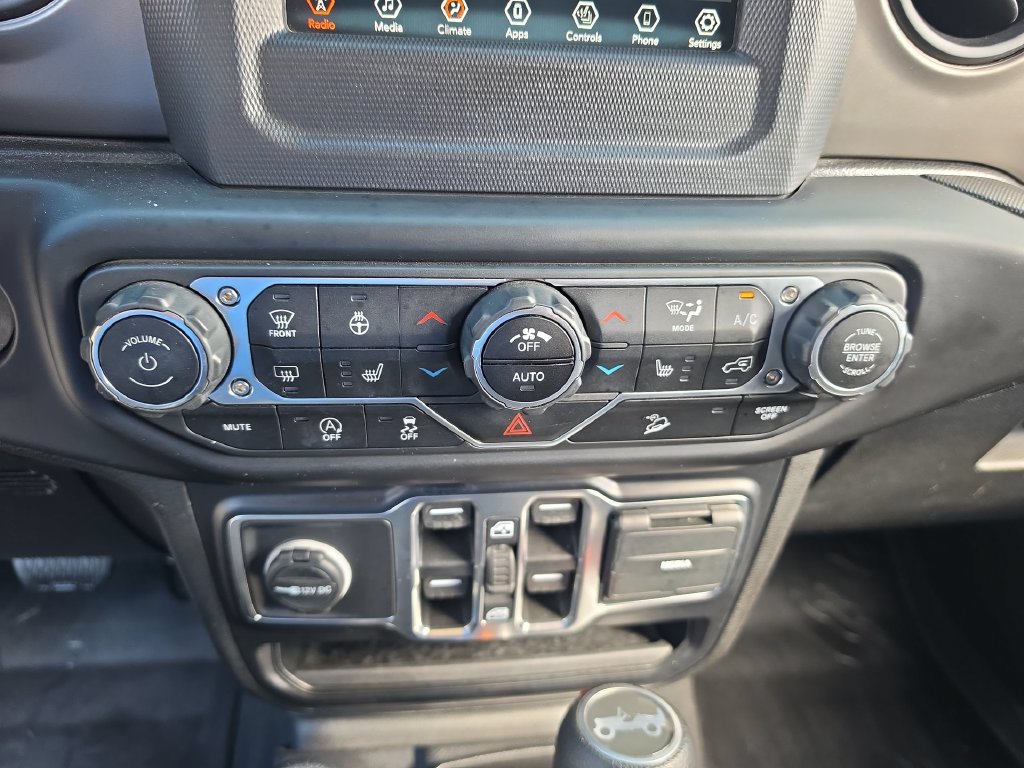 Thumbnail: 2020 Jeep Wrangler - 23