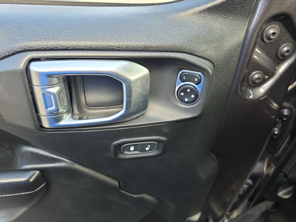 Thumbnail: 2020 Jeep Wrangler - 21