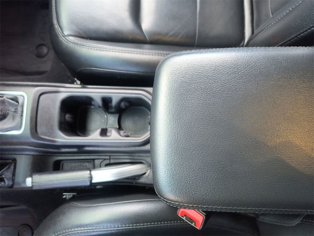 Thumbnail: 2020 Jeep Wrangler - 25