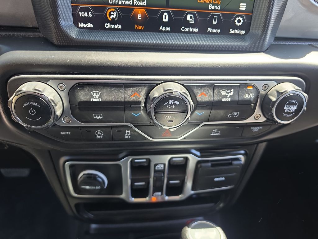 Thumbnail: 2021 Jeep Wrangler - 24