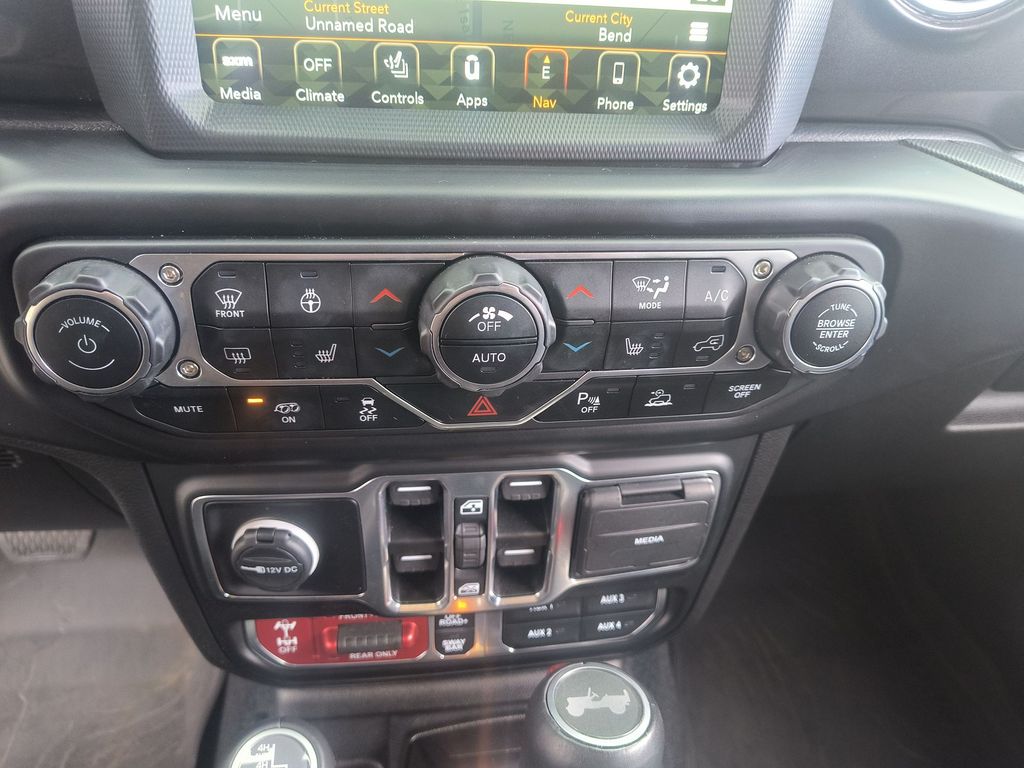 Thumbnail: 2022 Jeep Wrangler - 25