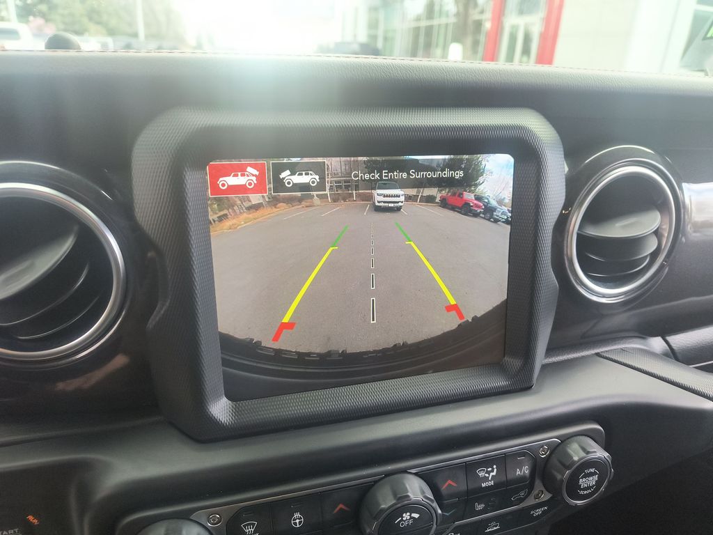 Thumbnail: 2022 Jeep Wrangler - 23