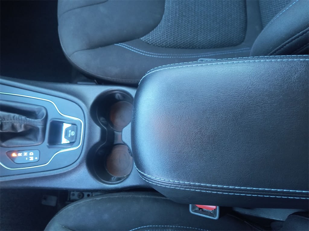 Thumbnail: 2019 Jeep Cherokee - 24