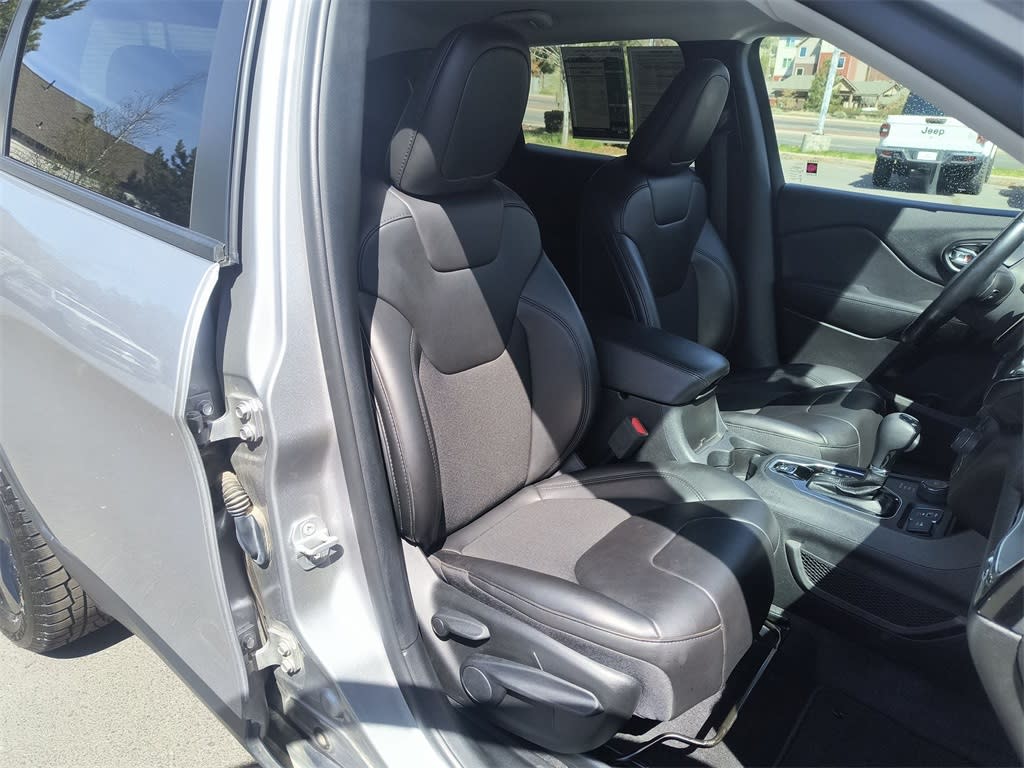 2021 Jeep Cherokee Latitude 10