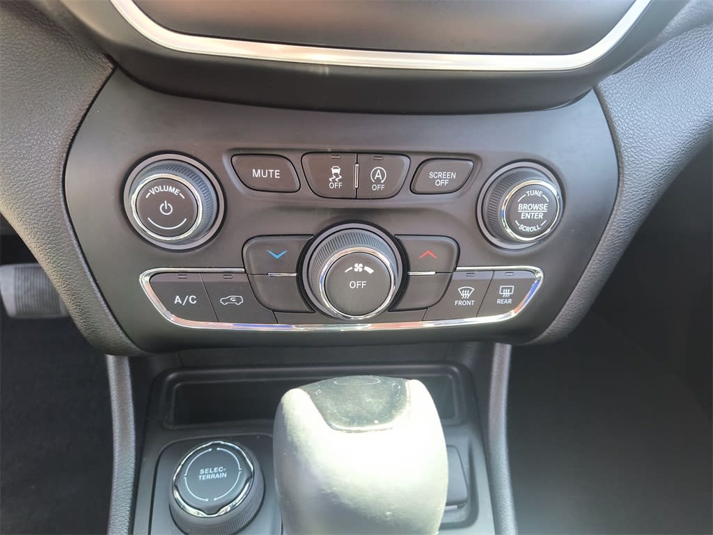 2021 Jeep Cherokee Latitude 23