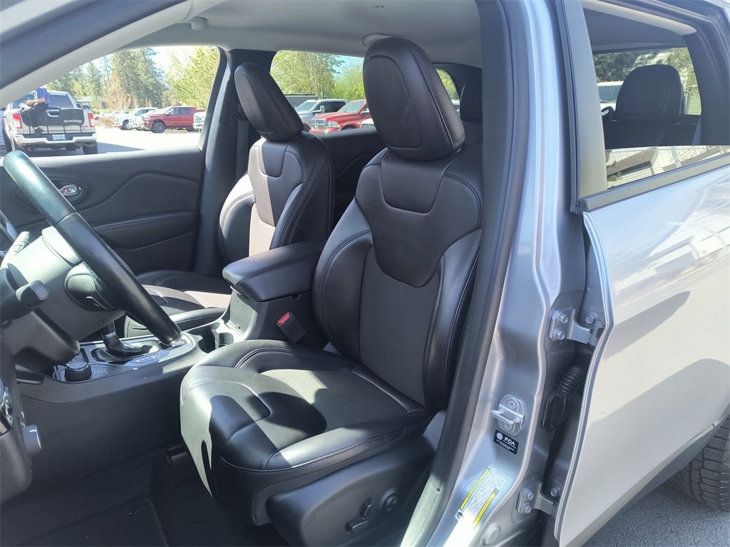 2021 Jeep Cherokee Latitude 9