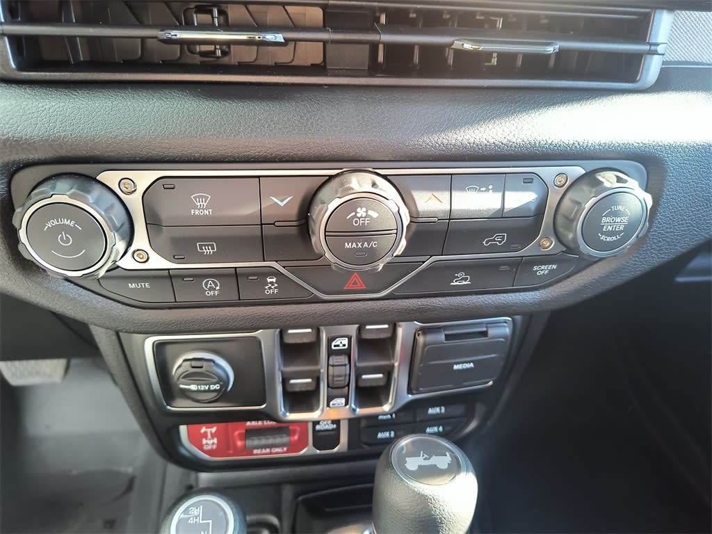 Thumbnail: 2026 Jeep Wrangler - 22