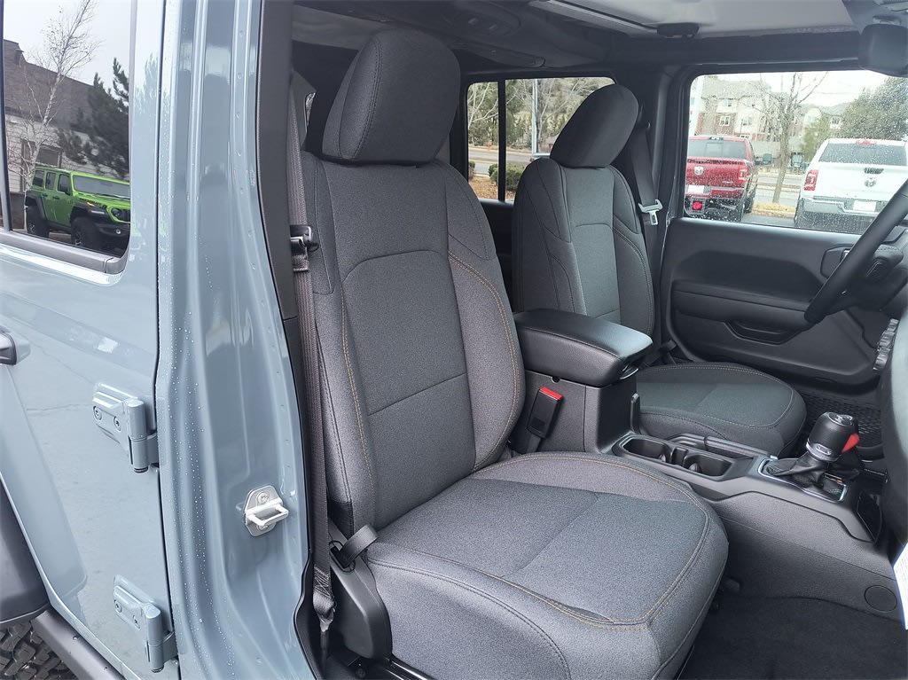2025 Jeep Wrangler Sport 9