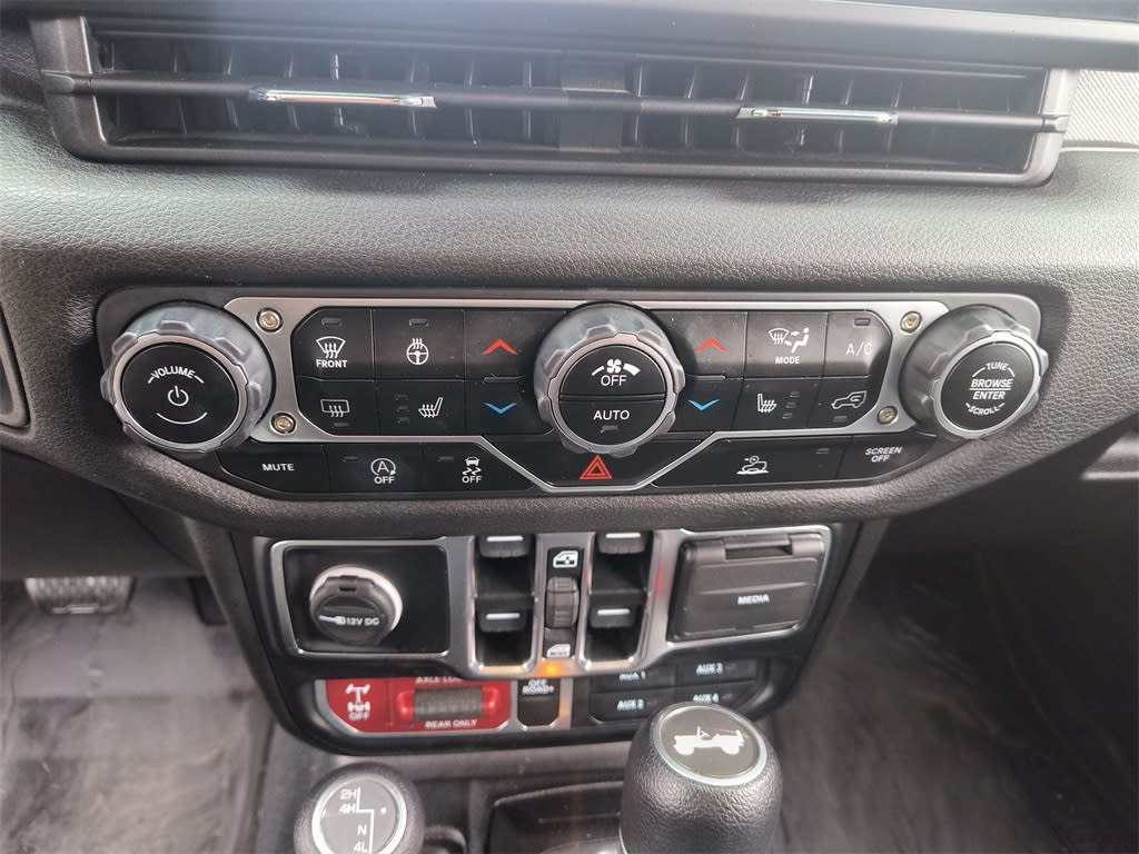 Thumbnail: 2024 Jeep Wrangler - 24