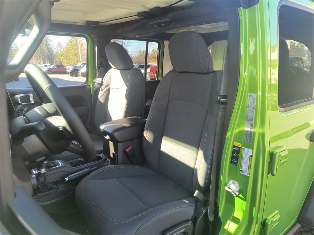 2025 Jeep Wrangler Sport 7