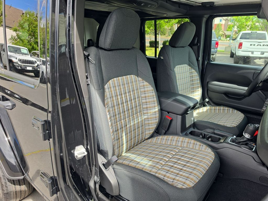 Thumbnail: 2026 Jeep Wrangler - 9