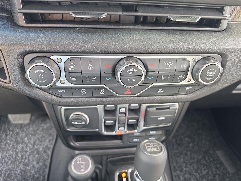 Thumbnail: 2026 Jeep Wrangler - 23