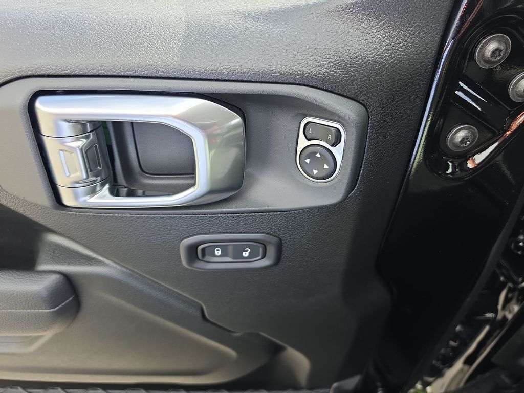 Thumbnail: 2026 Jeep Wrangler - 21