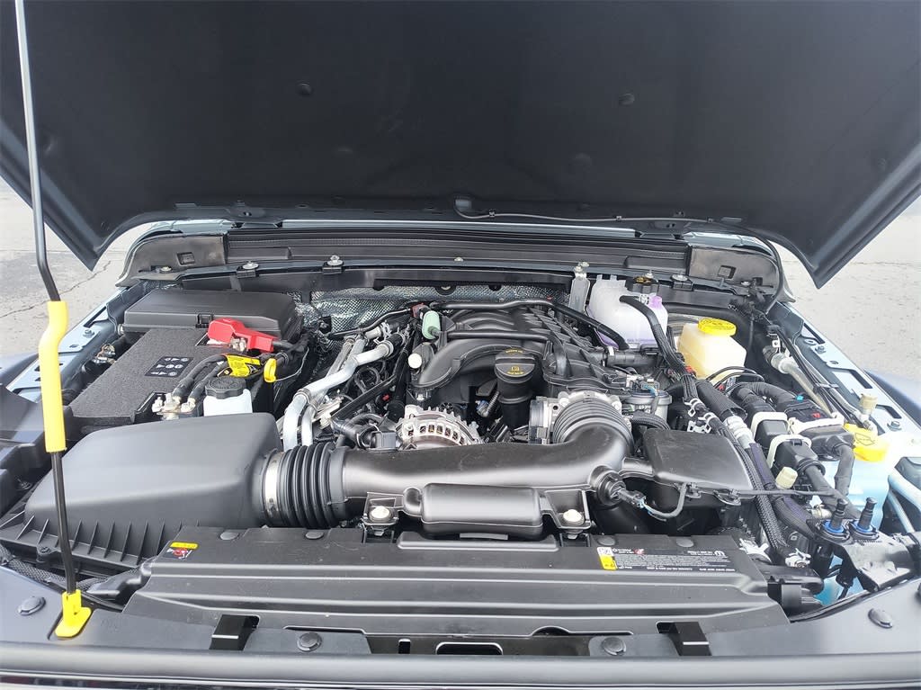 2025 Jeep Wrangler Sport 8