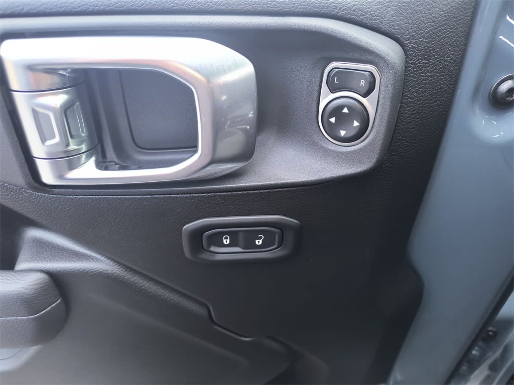 2025 Jeep Wrangler Sport 21