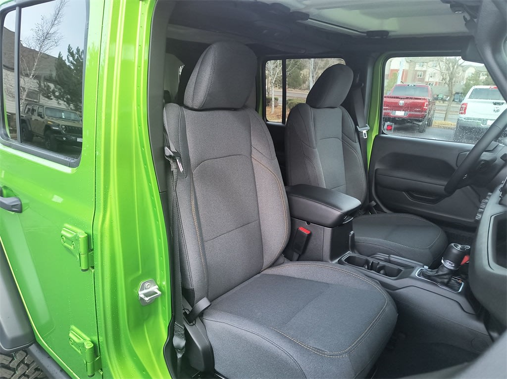 2025 Jeep Wrangler Sport 9