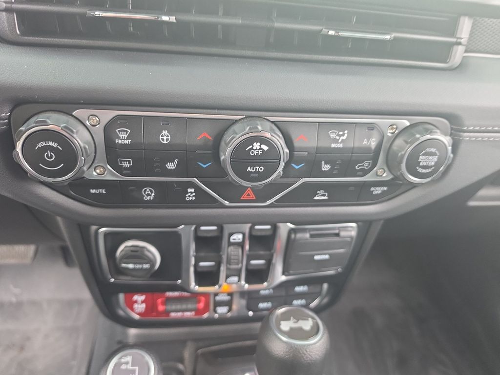 Thumbnail: 2024 Jeep Wrangler - 24