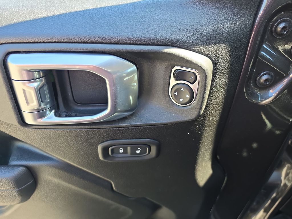 Thumbnail: 2024 Jeep Wrangler - 20