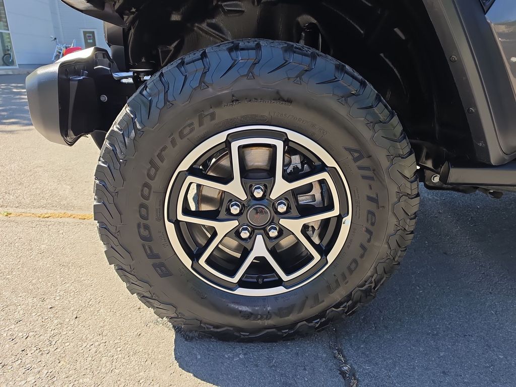 Thumbnail: 2025 Jeep Wrangler - 5