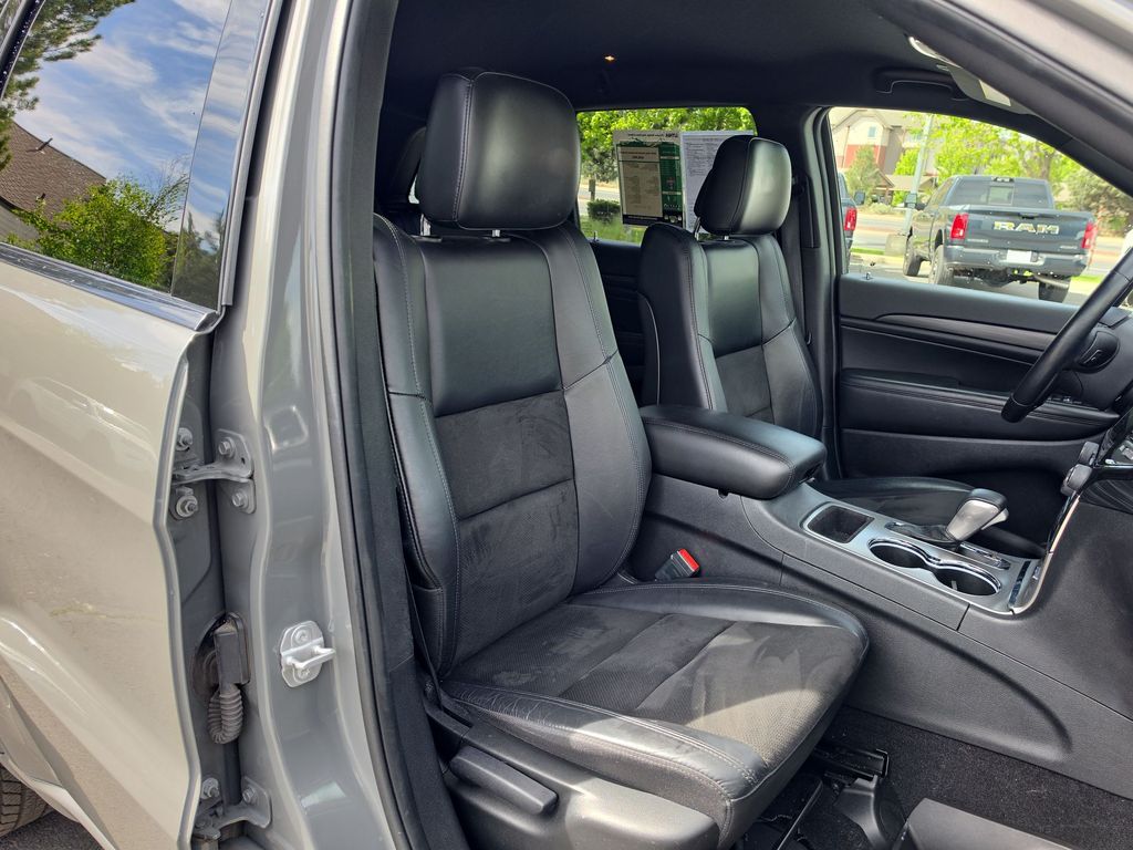 Thumbnail: 2021 Jeep Grand Cherokee - 9
