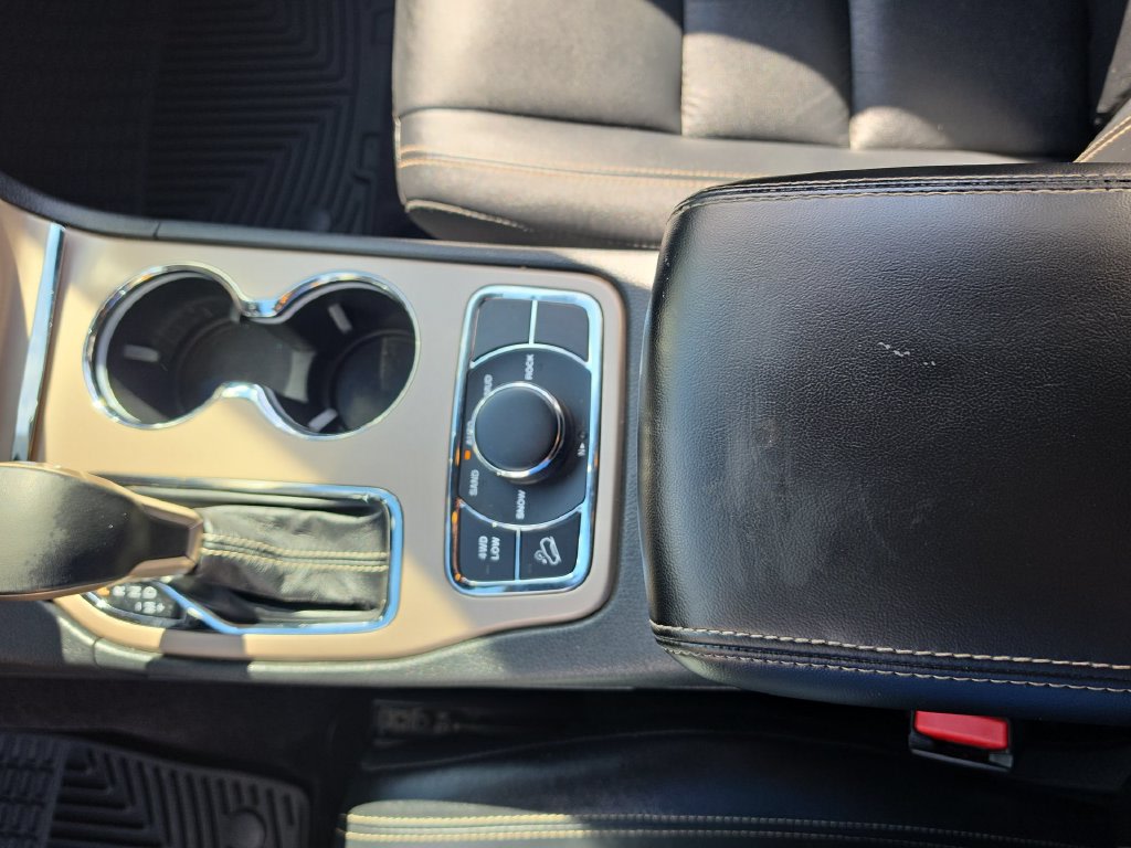 Thumbnail: 2016 Jeep Grand Cherokee - 25