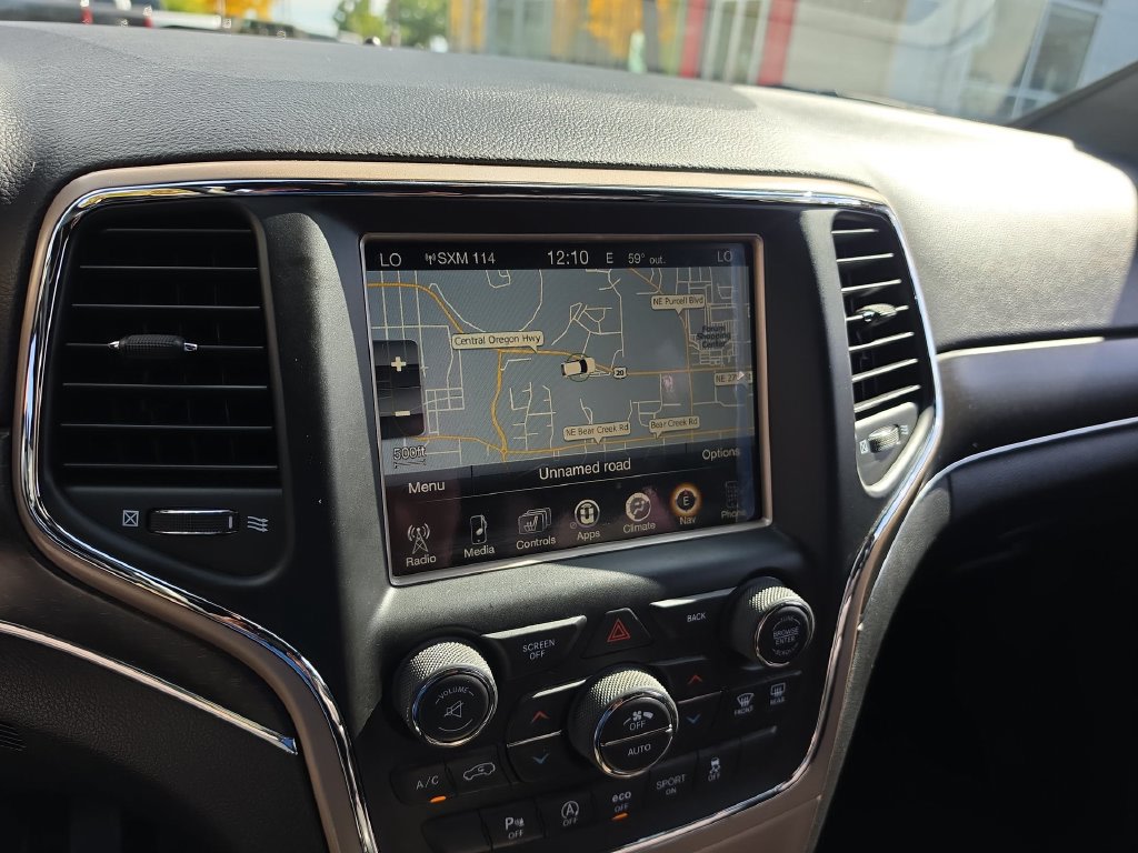 Thumbnail: 2016 Jeep Grand Cherokee - 23