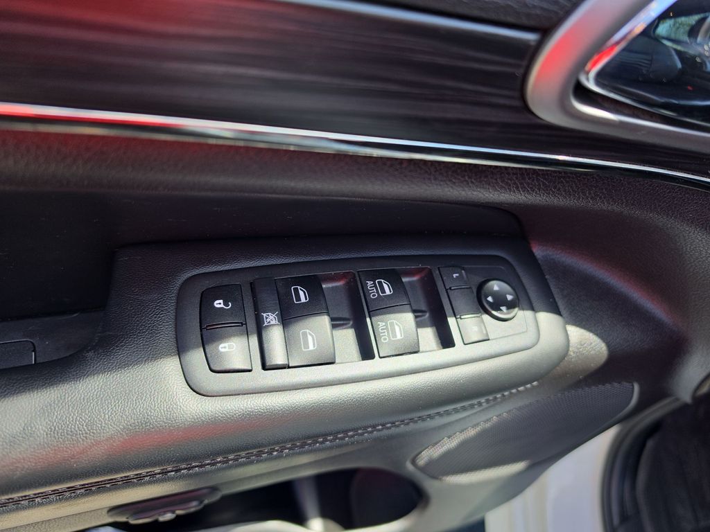 Thumbnail: 2020 Jeep Grand Cherokee - 22