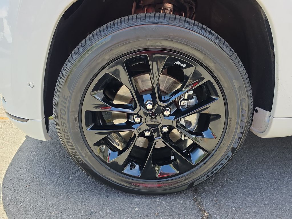 Thumbnail: 2020 Jeep Grand Cherokee - 7