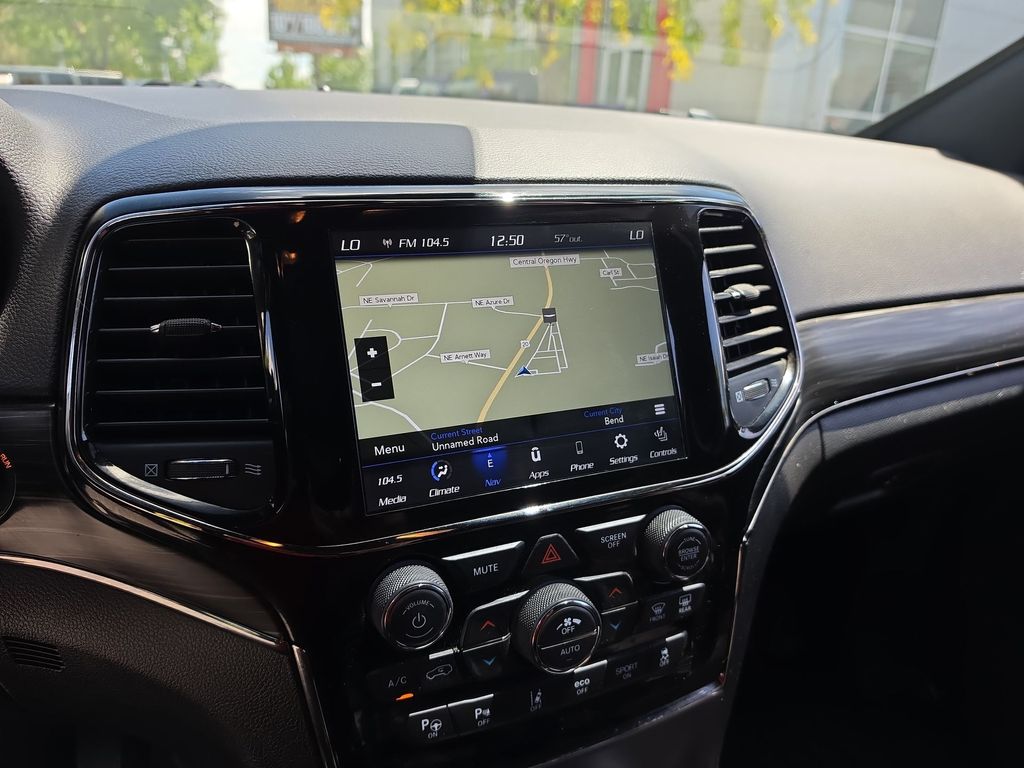 Thumbnail: 2020 Jeep Grand Cherokee - 24