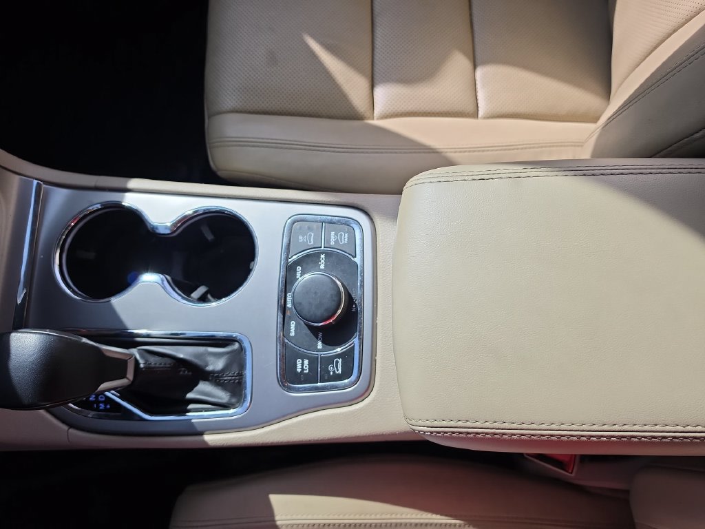 Thumbnail: 2021 Jeep Grand Cherokee - 25