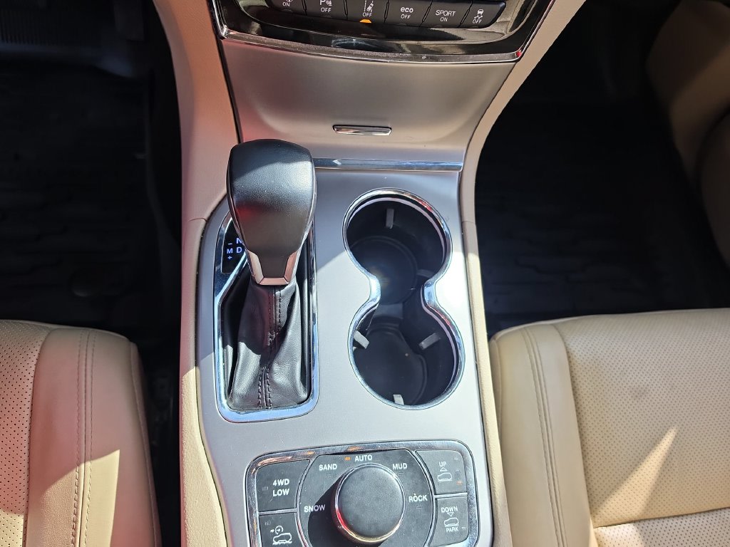 Thumbnail: 2021 Jeep Grand Cherokee - 11