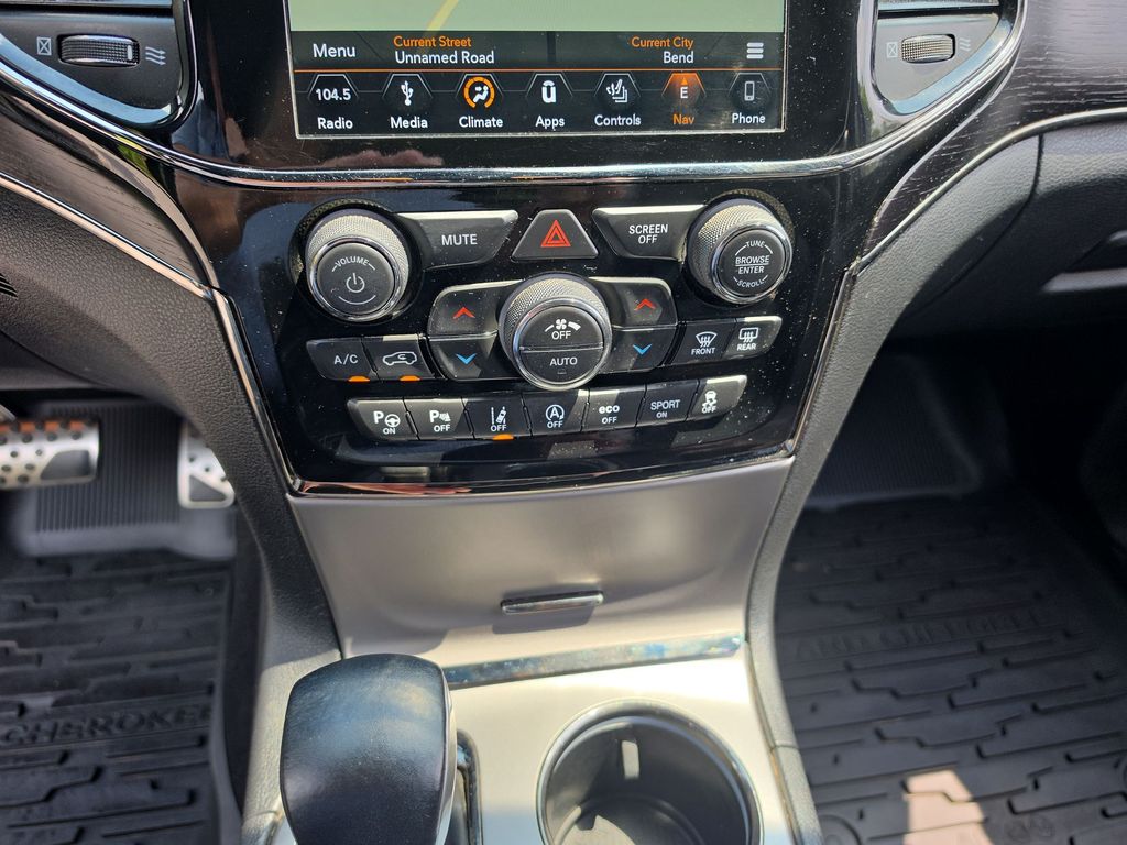 Thumbnail: 2019 Jeep Grand Cherokee - 24