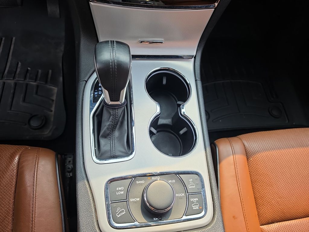 Thumbnail: 2020 Jeep Grand Cherokee - 11