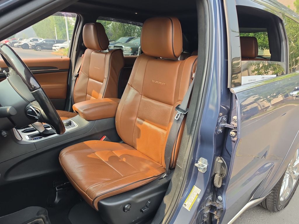 Thumbnail: 2020 Jeep Grand Cherokee - 7