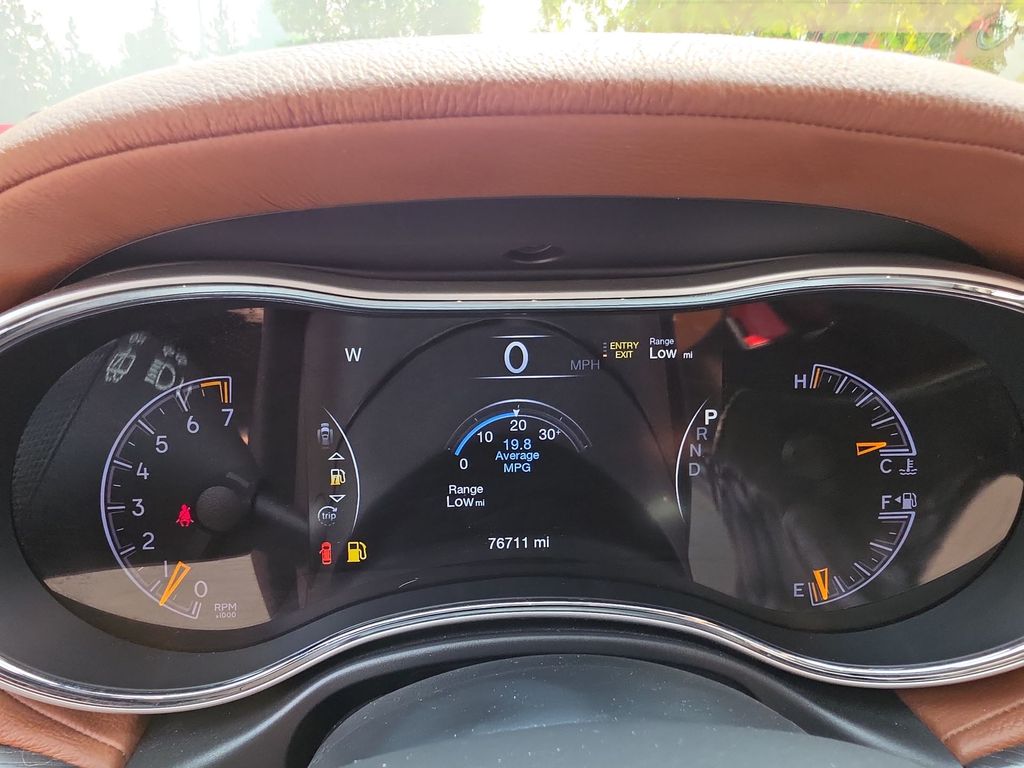 Thumbnail: 2020 Jeep Grand Cherokee - 12