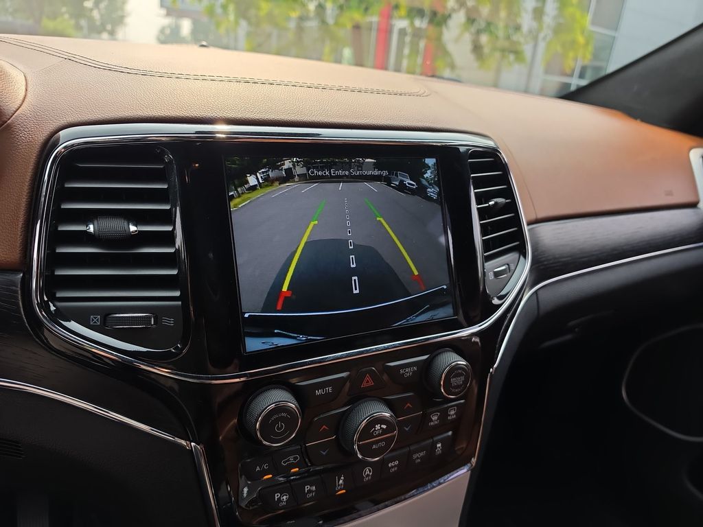 Thumbnail: 2020 Jeep Grand Cherokee - 22