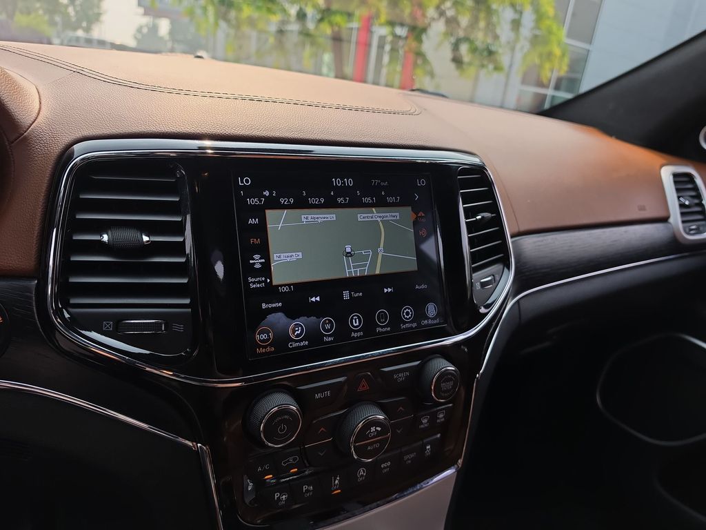 Thumbnail: 2020 Jeep Grand Cherokee - 10