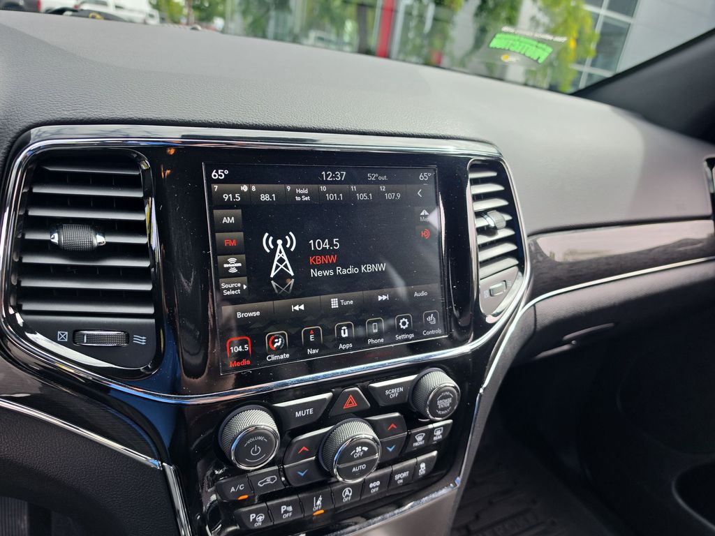 Thumbnail: 2020 Jeep Grand Cherokee - 11